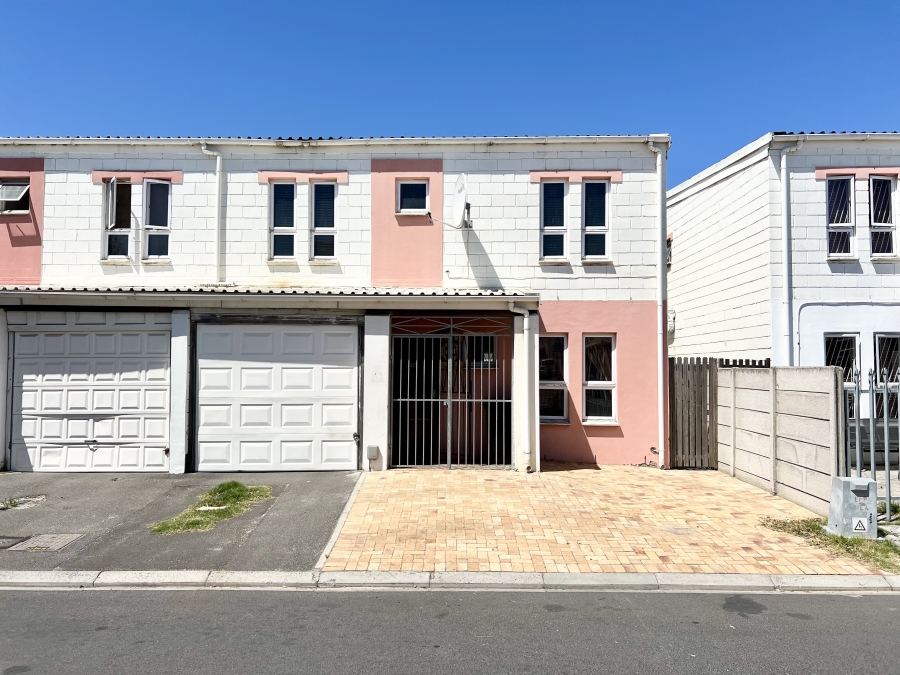 3 Bedroom Property for Sale in Ruyterwacht Western Cape